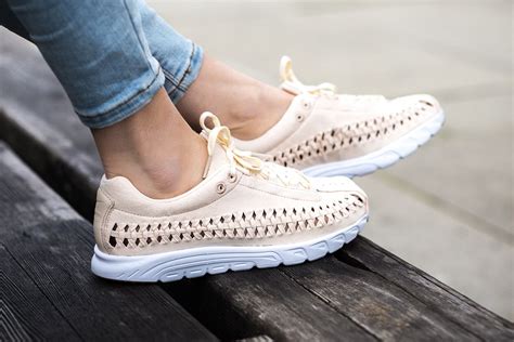 nike mayfly woven herre|nike mayfly woven women's.